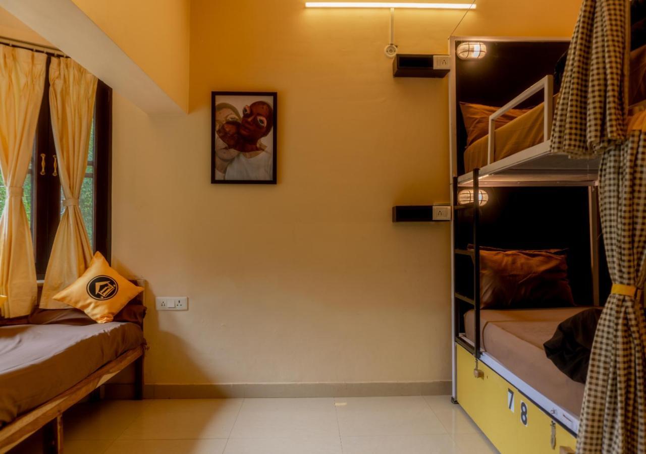Weekends Forever Naukuchiatal, Bhimtal Hostel Buitenkant foto