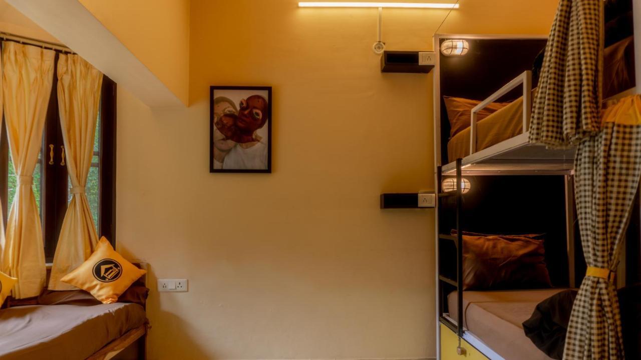 Weekends Forever Naukuchiatal, Bhimtal Hostel Buitenkant foto